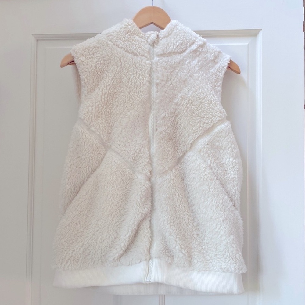 🩶5/$30 ZYIA Active Cream Fleece Teddy Sherpa Hooded Vest w/ Pockets Size Medium - Picture 2 of 8